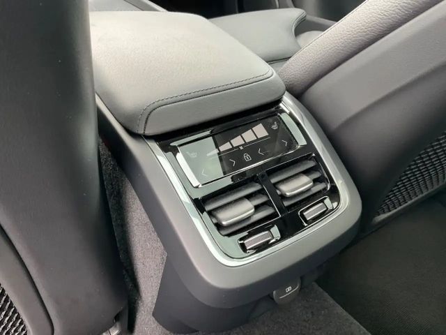 Volvo V60 Cross Country AWD Ultimate