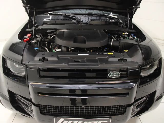 Land Rover Defender 90 D300 Dynamic SE