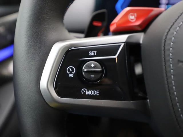 BMW M5 FROZEN DEEP GREEN - UNIEK - 40 GRAM CO2