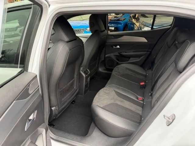 Peugeot 408 130 EAT8 GT-Line PureTech