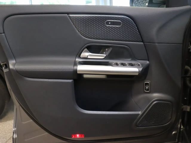 Mercedes-Benz GLA 180 Progressive