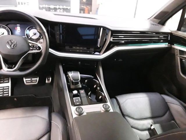 Volkswagen Touareg 4Motion R-Line Style