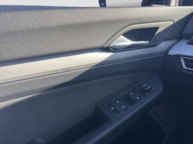 Volkswagen Golf 1.5 eTSI DSG Life