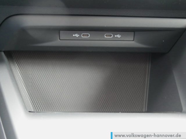 Volkswagen Golf 1.5 eTSI DSG