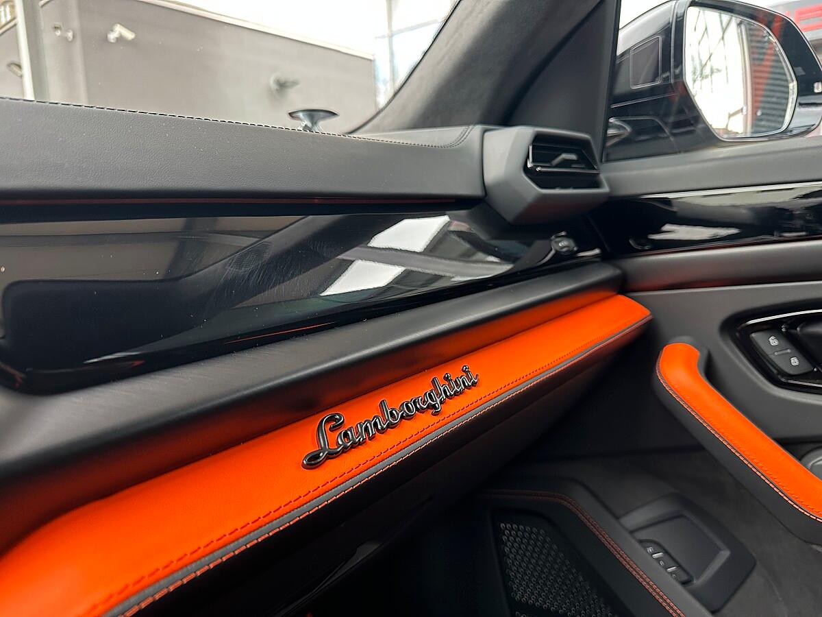 Lamborghini Urus URUS SE