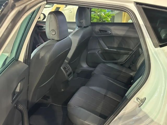 Cupra Formentor Digitales Cockpit LED Sperrdiff. ACC Apple CarPlay