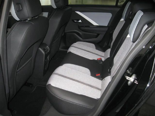 Opel Astra Elegance Hybrid Innovation