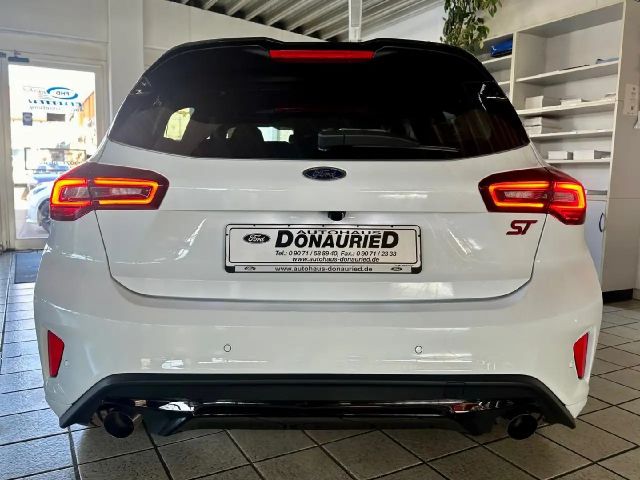 Ford Focus ST Line