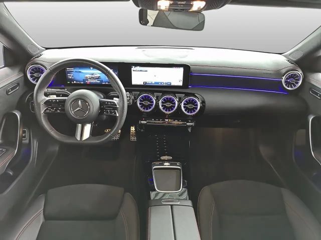 Mercedes-Benz CLA 180 AMG Line Coupé