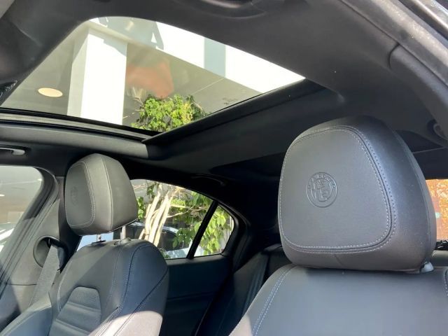 Alfa Romeo Giulia Q4 Veloce