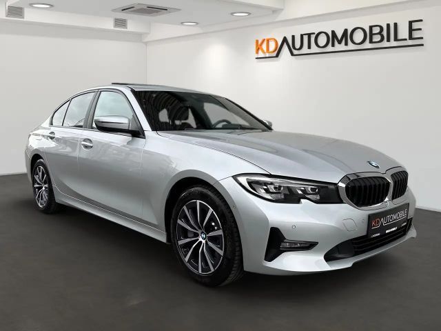 BMW 330 330e Sedan
