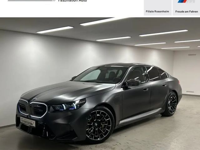 BMW M5 Sedan