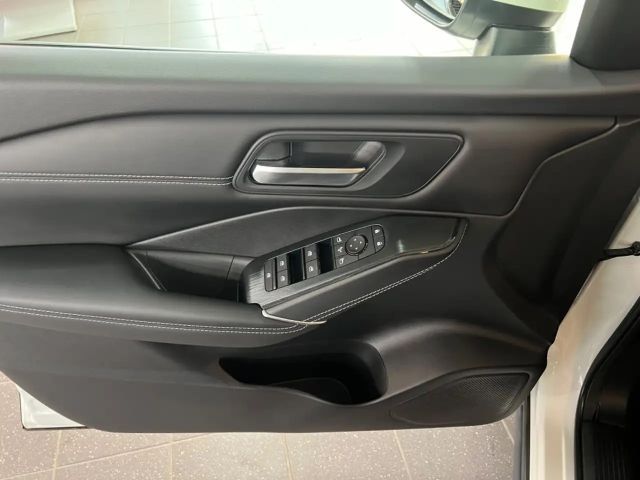 Nissan Qashqai 1.3 Connecta LED+KEYLESS+360°+ACC+VC uvm