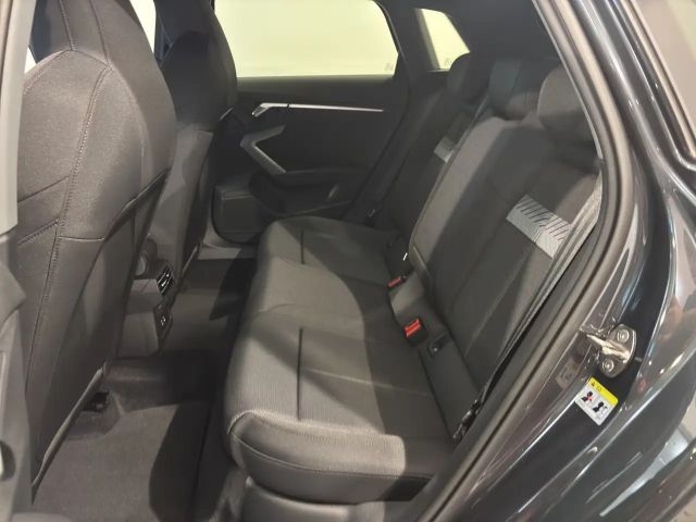 Audi A3 30 TFSI Sedan