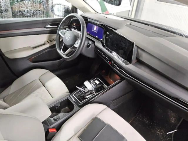 Volkswagen Golf 1.5 eTSI Golf VIII Style