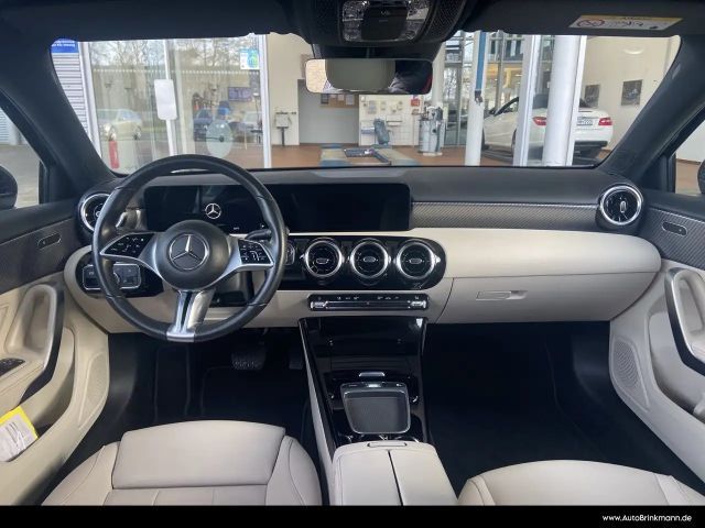 Mercedes-Benz A 180 Progressive