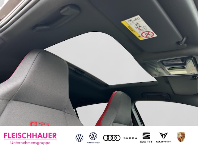 Volkswagen Golf 2.0 TSI DSG Golf VIII