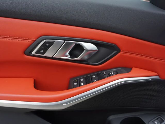 BMW 330 330d M-Sport Touring xDrive