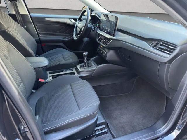 Ford Focus Titanium Wagon