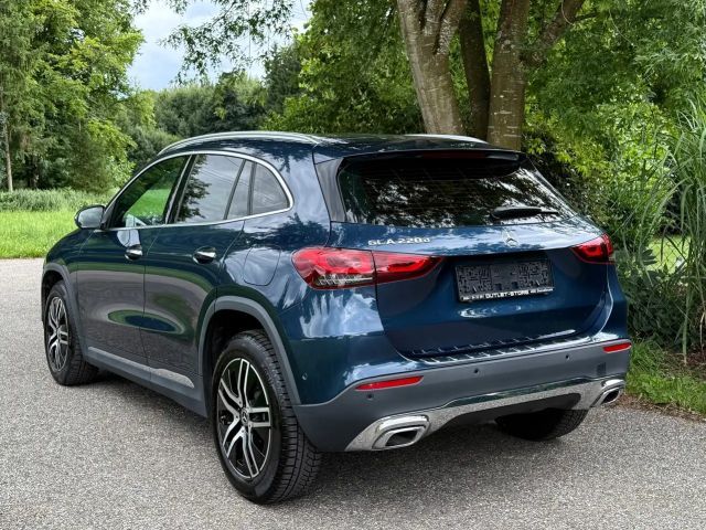 Mercedes-Benz GLA 220 GLA 220 d