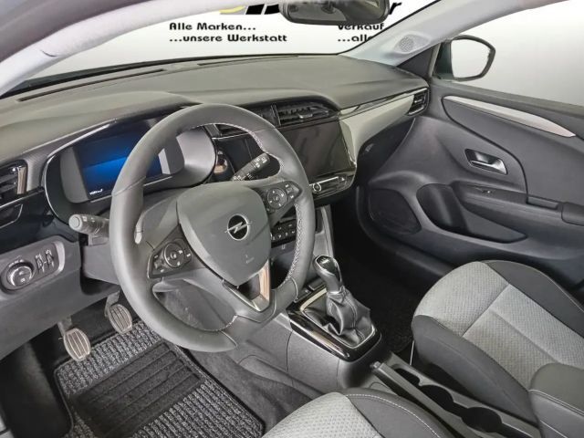 Opel Corsa F Sitz- und Lenkradheizung / 101 PS