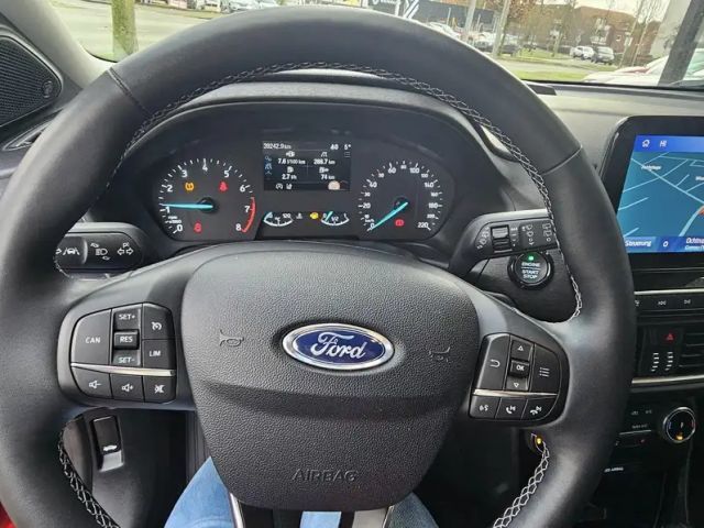 Ford Puma EcoBoost Titanium