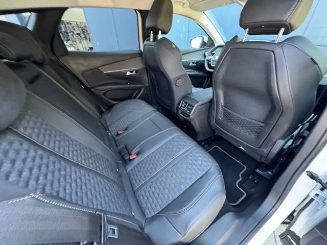 Peugeot 3008 EAT8 Hybrid