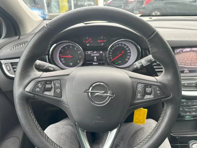 Opel Astra Design&Tech