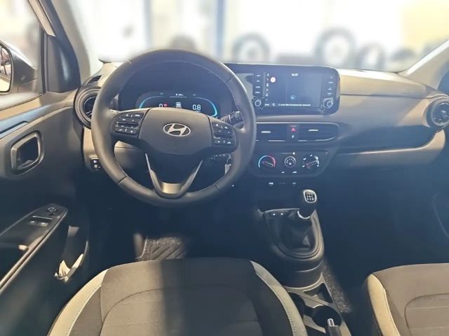 Hyundai i10 1.0 2WD Trend