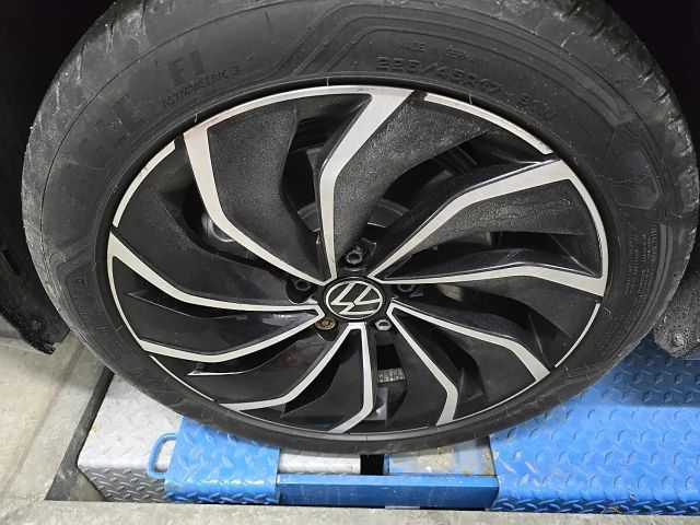 Volkswagen Golf Life Variant