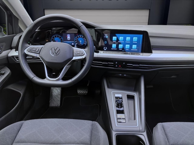 Volkswagen Golf 1.5 eTSI DSG Life Variant