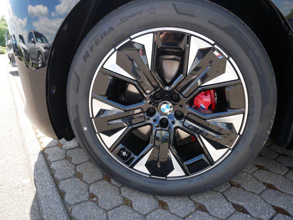 BMW iX xDrive60