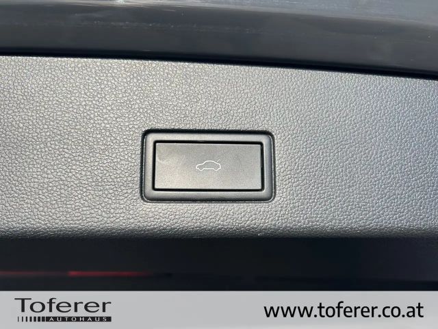 Volkswagen Golf DSG Life Variant