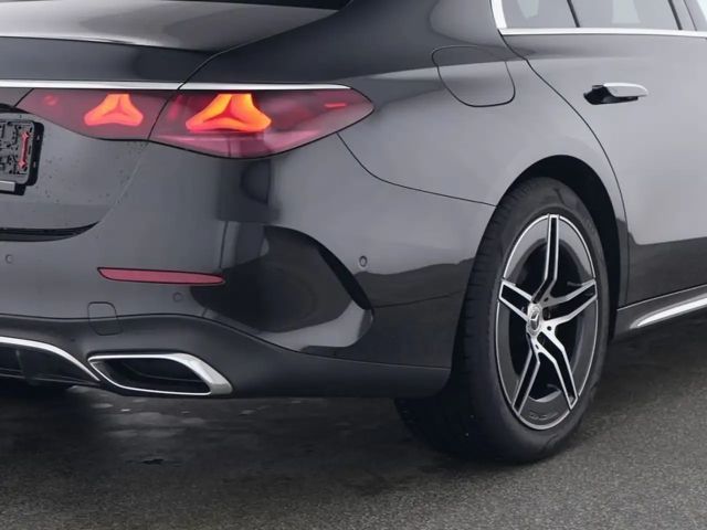 Mercedes-Benz E 200 AMG Line Sedan