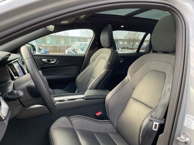 Volvo V60 Dark Ultimate