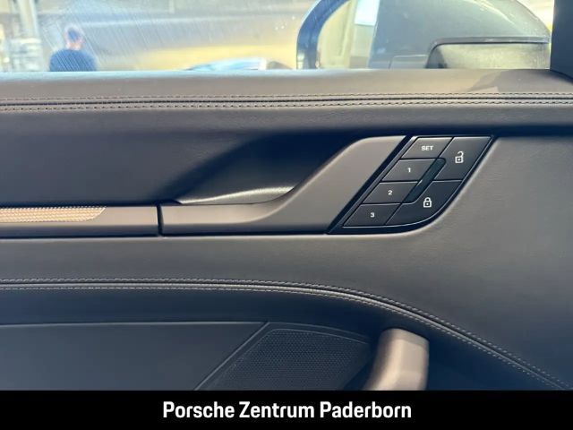 Porsche 992 Carrera Coupé Turbo