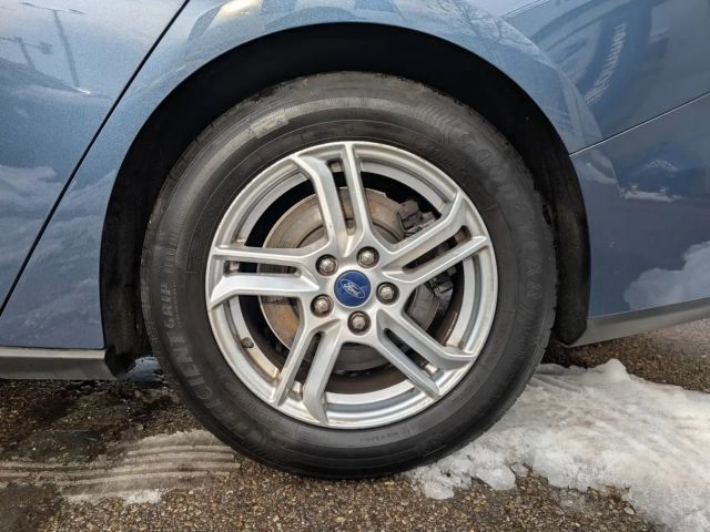 Ford Focus Cool & Connect Wagon