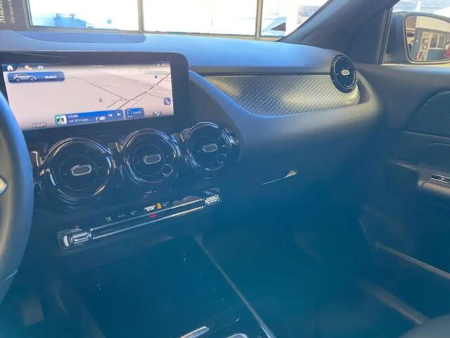 Mercedes-Benz GLA 200 Progressive