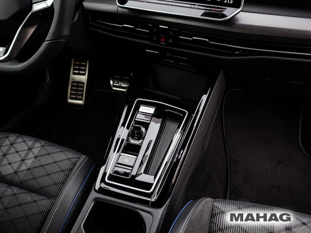 Volkswagen Golf 1.5 eTSI Golf VIII IQ.Drive