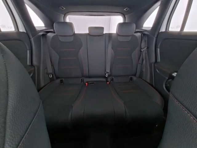 Mercedes-Benz GLA 220 4MATIC AMG Line GLA 220 d