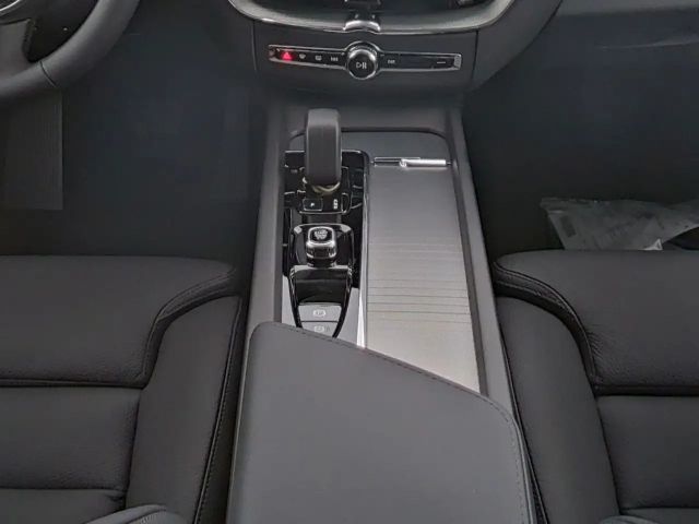 Volvo XC60 AWD Dark Plus