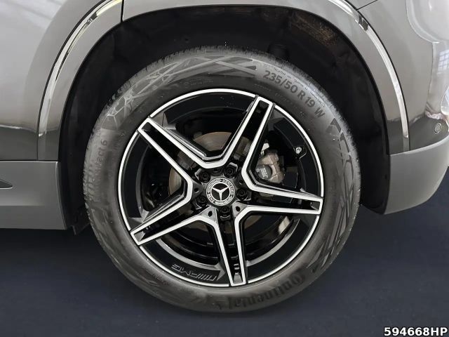 Mercedes-Benz GLA 180 AMG Line