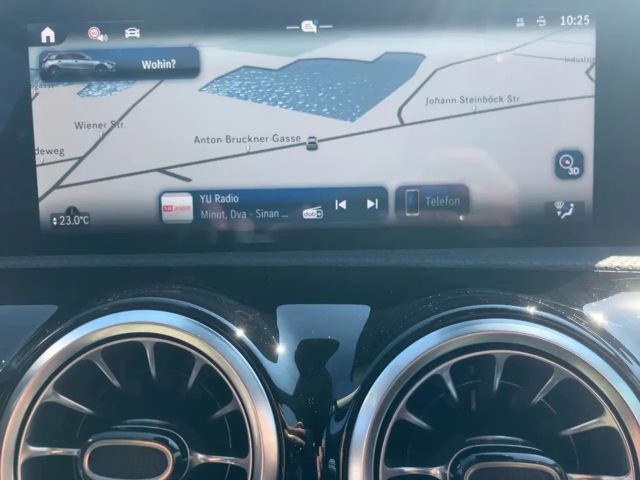 Mercedes-Benz A 180 A 180 d Progressive