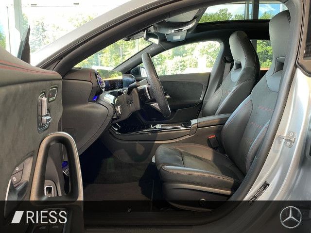 Mercedes-Benz CLA 200 AMG Line Shooting Brake