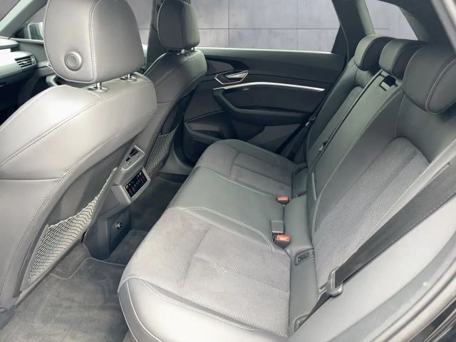 Audi Q8 e-tron 55 Business Quattro