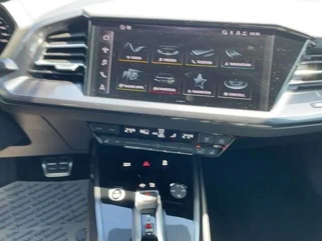Audi Q4 e-tron basis AHK MATRIX el.Heck KeyLess Navi