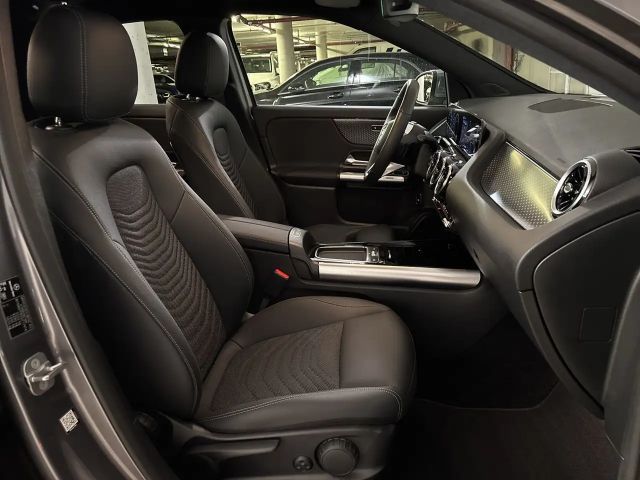 Mercedes-Benz GLA 220 4MATIC GLA 220 d