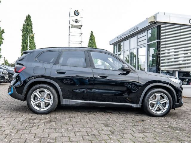 BMW iX1 xDrive30