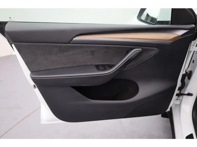 Tesla Model Y AWD Dual Motor