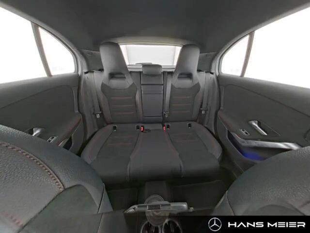 Mercedes-Benz A 180 AMG Line